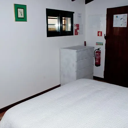 In Bed With Lisbon - Castelo De Bode Guest house Tomar