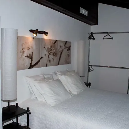 Guest house In Bed With Lisbon - Castelo De Bode